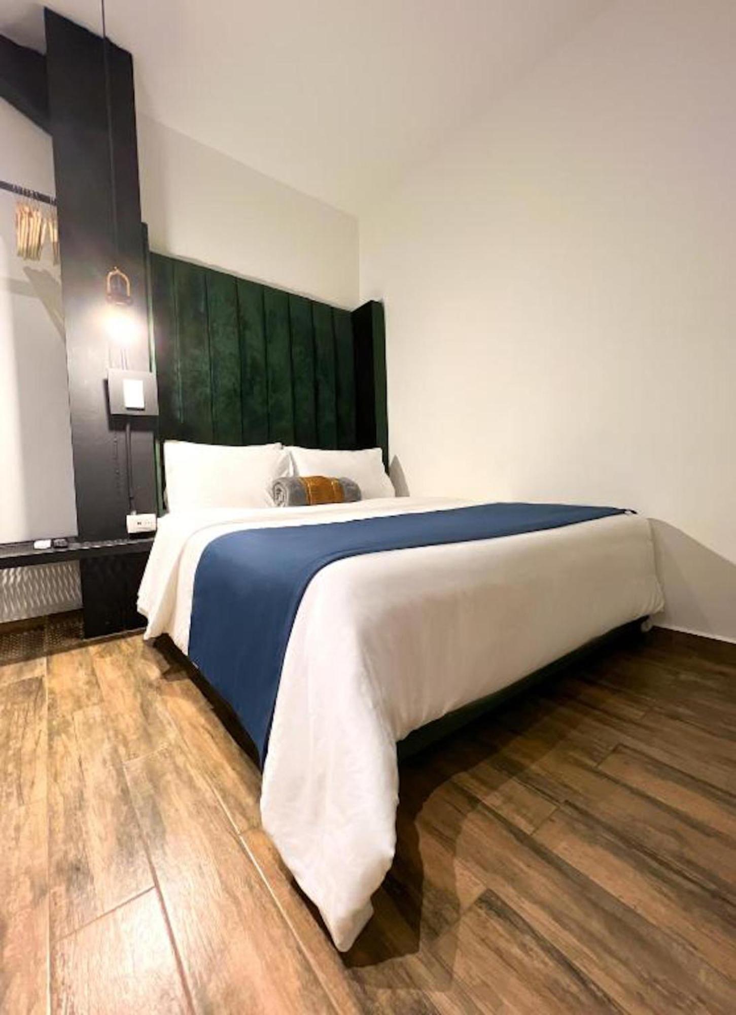 Hotel Lleras Меделин Екстериор снимка
