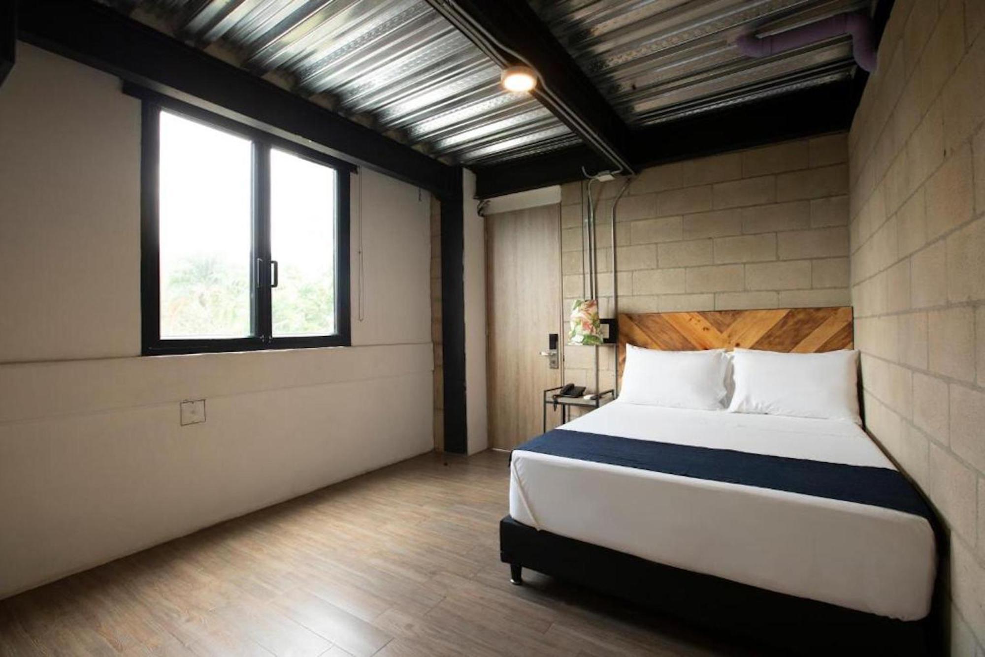 Hotel Lleras Меделин Екстериор снимка